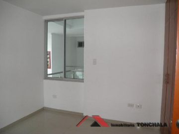 apartamento en venta en la floresta. Cod V12691