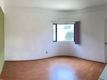 VENDO EXCELENTE CASA EN GUADALUPE INN