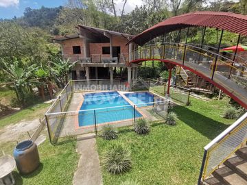 CASA CAMPESTRE en VENTA en Chinácota Vereda Cineral