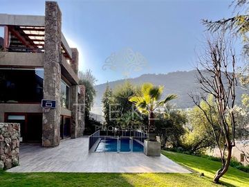 Casa en Venta en Punta de Águilas - El Golf de Manquehue