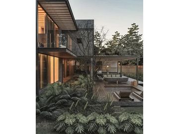 CASA NUEVA Y MODERNA EN VENTA