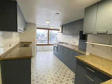Departamento en Venta en COD36312 Exclusivo departamento, remodelado, sector Colegio Aleman