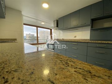 Departamento en Venta en COD36312 Exclusivo departamento, remodelado, sector Colegio Aleman