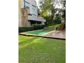 Departamento con piscina. 1 dormitorio,  jardín. Pinamar