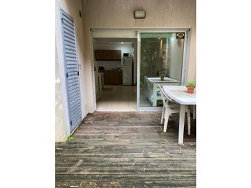 Departamento con piscina. 1 dormitorio,  jardín. Pinamar