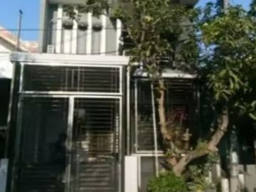 Rumah Siap Huni 2 Lantai di Wiguna Row Jln 2,5 Mobil