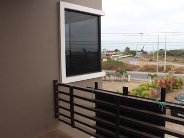 Ballenita: Se Vende Casa Cerca del Mar en Ballenita