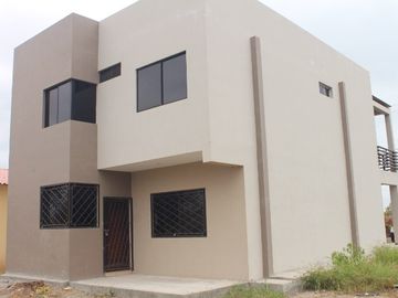 Ballenita: Se Vende Casa Cerca del Mar en Ballenita