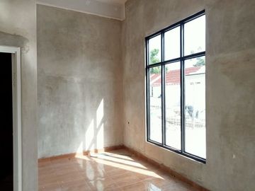 RUMAH DI LINGKUNGAN ASRI DI UTARA PRAMBANAN MODEL STUDIO BISA KPR