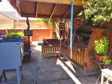 Casa En Venta De 5 Dorm. En Quilicura