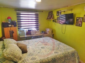 Casa En Venta De 5 Dorm. En Quilicura