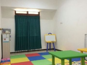 Rumah siap huni di manyar Hadap selatan