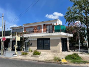 Casa PH en venta en Castelar Sur