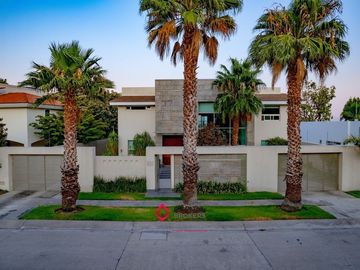 CASA DE LUJO CON VISTA PANORAMICA EN EL PALOMAR