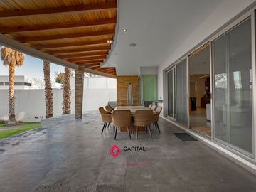 CASA DE LUJO CON VISTA PANORAMICA EN EL PALOMAR
