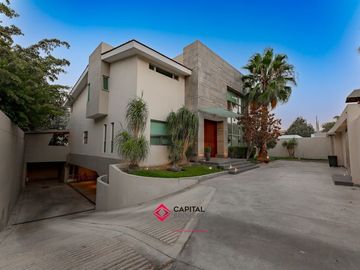 CASA DE LUJO CON VISTA PANORAMICA EN EL PALOMAR