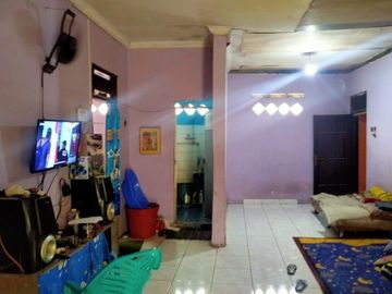 Rumah hitung tanah luas strategis di dekat tol Bekasi timur.