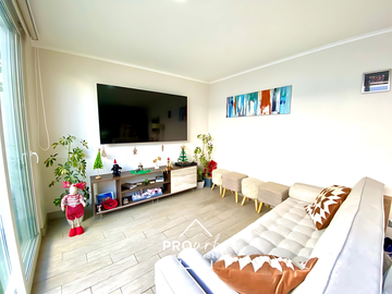 TownHouse de 3 pisos con patio y terraza panorámica
