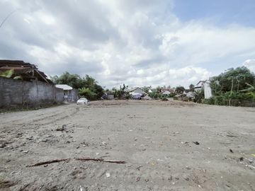 Dijual Tanah Pekarangan Selatan Jalan Damai