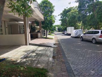 Rumah East Coast Park, FULL FURNISHED, Depan Taman