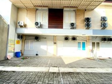 12 Bedroom House for sale