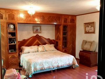 Casas en Venta en La Calera Puebla canche de fronton y gran jardin, gym, amueblada, oportunidad