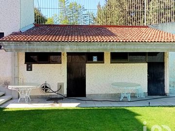 Casas en Venta en La Calera Puebla canche de fronton y gran jardin, gym, amueblada, oportunidad