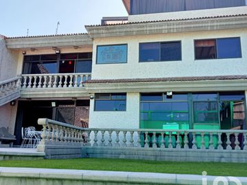 Casas en Venta en La Calera Puebla canche de fronton y gran jardin, gym, amueblada, oportunidad
