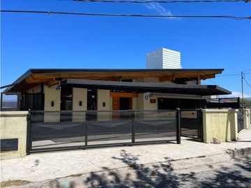 VENTA CASA 3 DORMITORIOS CON FINANCIACION VILLA CARLOS PAZ