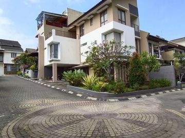 MANTAV Rumah Gegerkalong Di DKT Setiabudi & Pasteur Bandung Utara