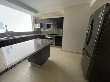 DEPARTAMENTO EN VENTA EN BOSQUE ALTO