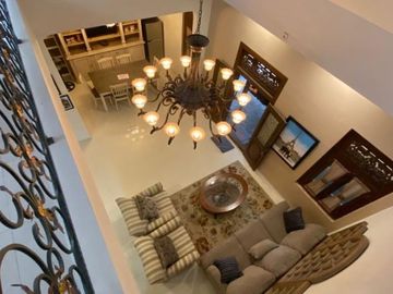 Rumah mewah full furnished bangunan Joglo di seputaran Umbulharjo