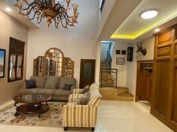 Rumah mewah full furnished bangunan Joglo di seputaran Umbulharjo
