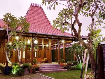 Rumah mewah full furnished bangunan Joglo di seputaran Umbulharjo