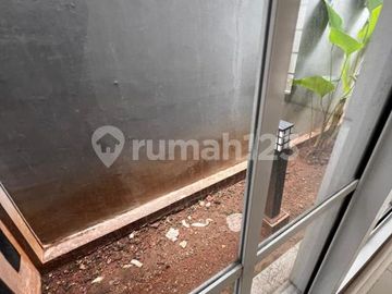Dijual Rumah Menteng Village Gading Serpong Strategis