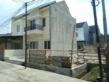 Rumah siap huni di ciracas cicilan syariah