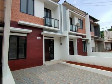 Rumah cluster baru 2 lantai murah dekat Cibubur di Ciangsana Bogor