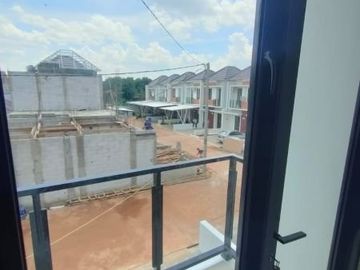 Rumah cluster baru 2 lantai murah dekat Cibubur di Ciangsana Bogor