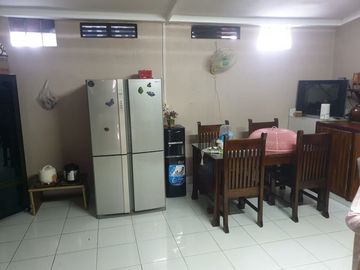 DIJUAL RUMAH SECOND 2 LANTAI LOKASI STRATEGIS DI DENPASAR