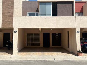 CASA EN VENTA EN LAS AMERICAS ECATEPEC, EN EL FRACCIONAMIENTO LAS AMERICAS III (MONTICULO)