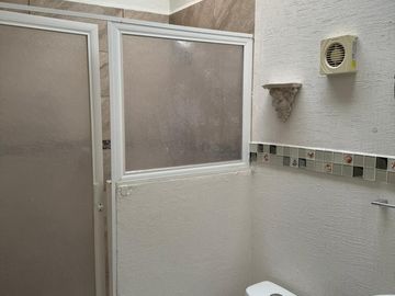CASA EN VENTA EN LAS AMERICAS ECATEPEC, EN EL FRACCIONAMIENTO LAS AMERICAS III (MONTICULO)