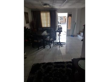 VENTA CASA DUPLEX PEDREGAL