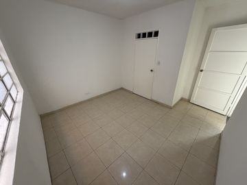 casa en arriendo en miraflores. Cod A4364