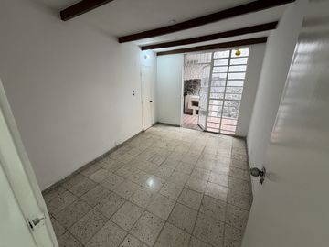 casa en arriendo en miraflores. Cod A4364