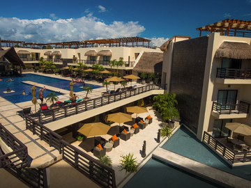 Condominio de lujo con alberca privada en Playa Mamita's