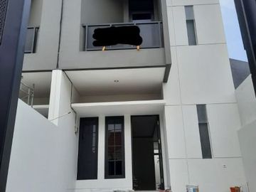 Rumah Modern Minimalis Lebak Arum Surabaya