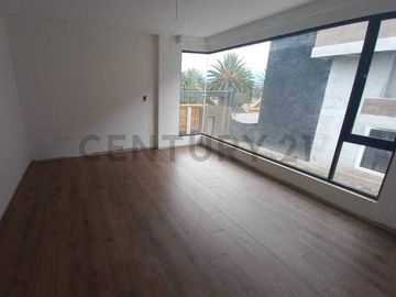 CASA DE VENTA POR ESTRENAR TUMBACO