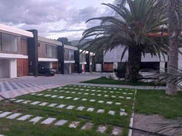 CASA DE VENTA POR ESTRENAR TUMBACO