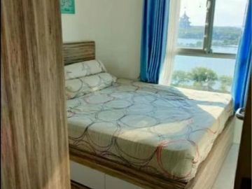 Apt. East Coast tower Amethys Lt. 5 View jembatan suramadu, Furnish