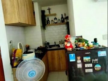 Apt. East Coast tower Amethys Lt. 5 View jembatan suramadu, Furnish
